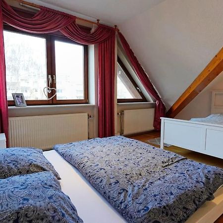 Grosse, Helle Wohnung Fuer Bis Zu 6 Personen Weinheim Exterior photo