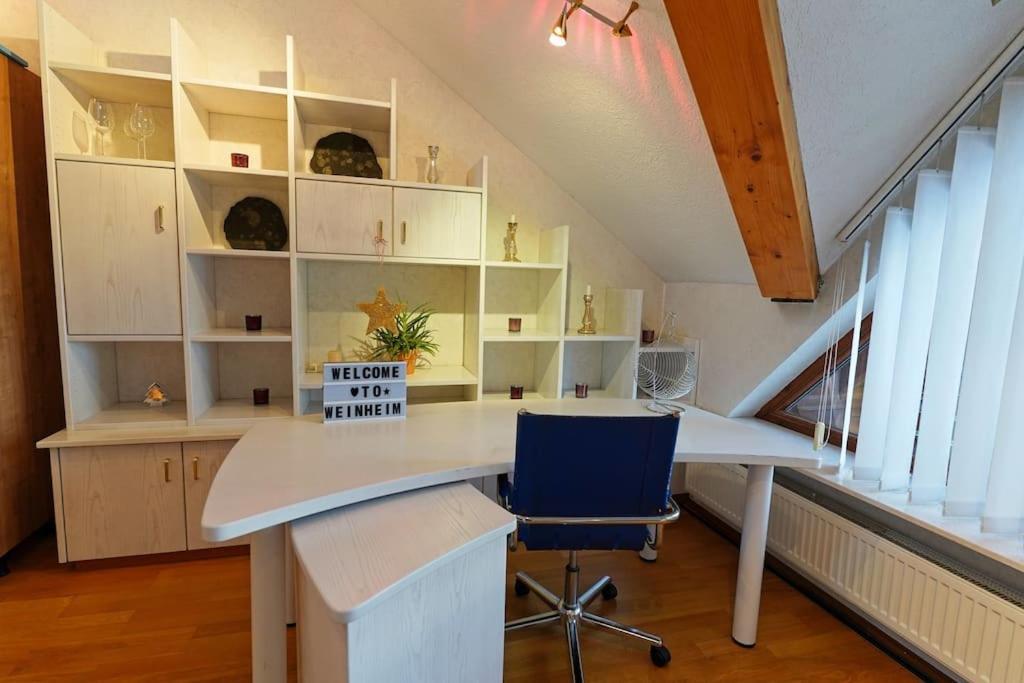 Grosse, Helle Wohnung Fuer Bis Zu 6 Personen Weinheim Exterior photo