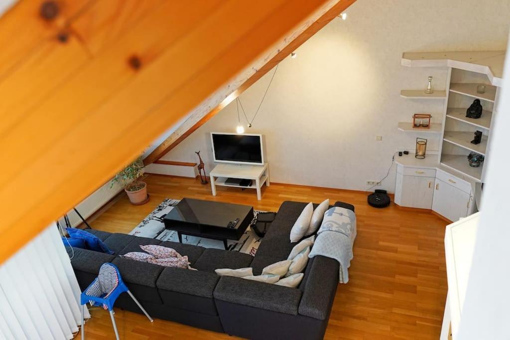 Grosse, Helle Wohnung Fuer Bis Zu 6 Personen Weinheim Exterior photo