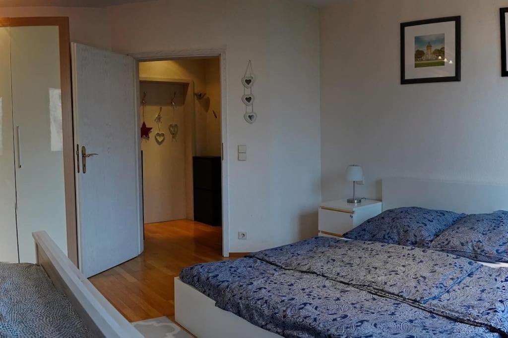 Grosse, Helle Wohnung Fuer Bis Zu 6 Personen Weinheim Exterior photo